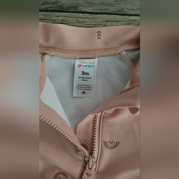 Hilary Duff x Carter's baby swimsuit - Picture 2 of 3